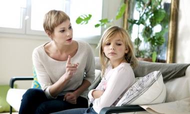 Что делать, если мама не любит меня: психология и последствия